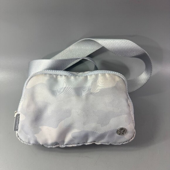 Lululemon Everywhere Belt Bag, White Camo - Picture 2 of 15